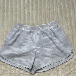 DSG Girl’s Light Gray Camo Athletic Shorts